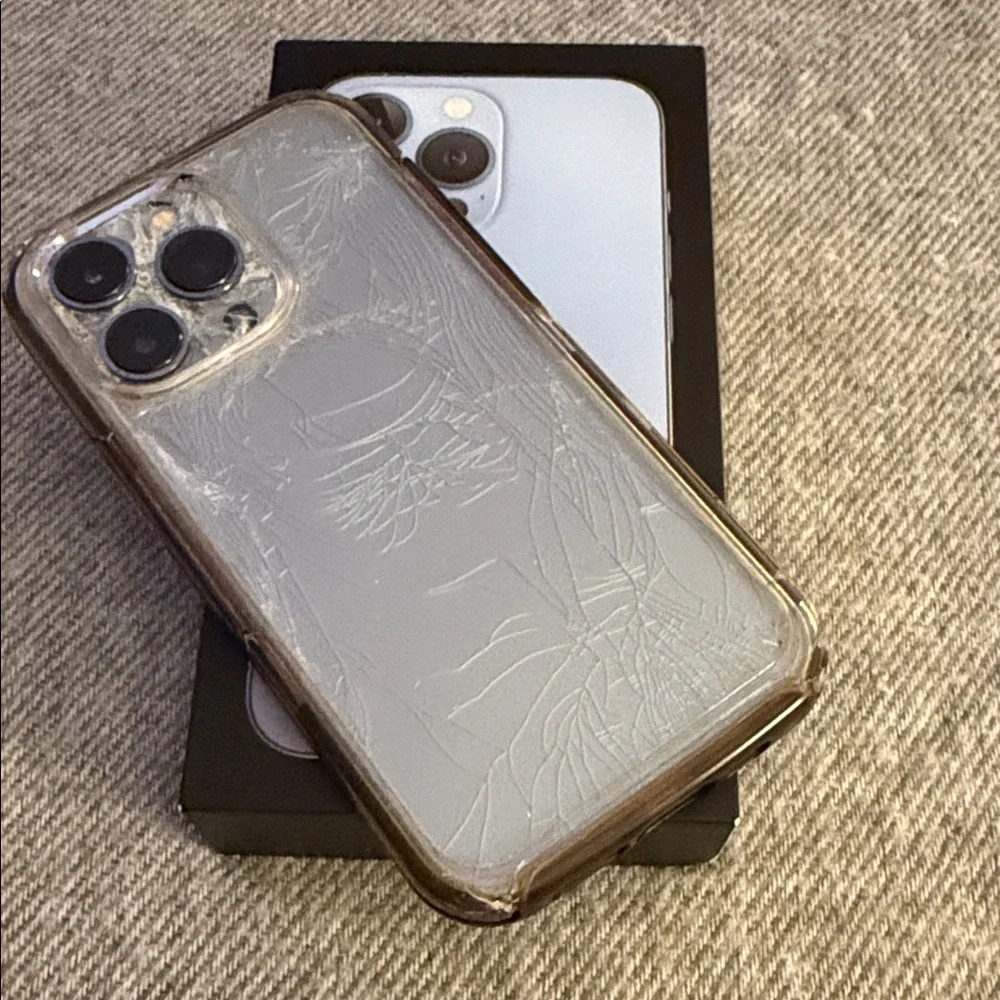 Apple iPhone 13 Pro - 128 GB - Sierra Blue For Parts Only